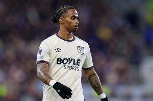 记者：西汉姆无财务压力，坚持对萨默维尔要价5000万至5500万